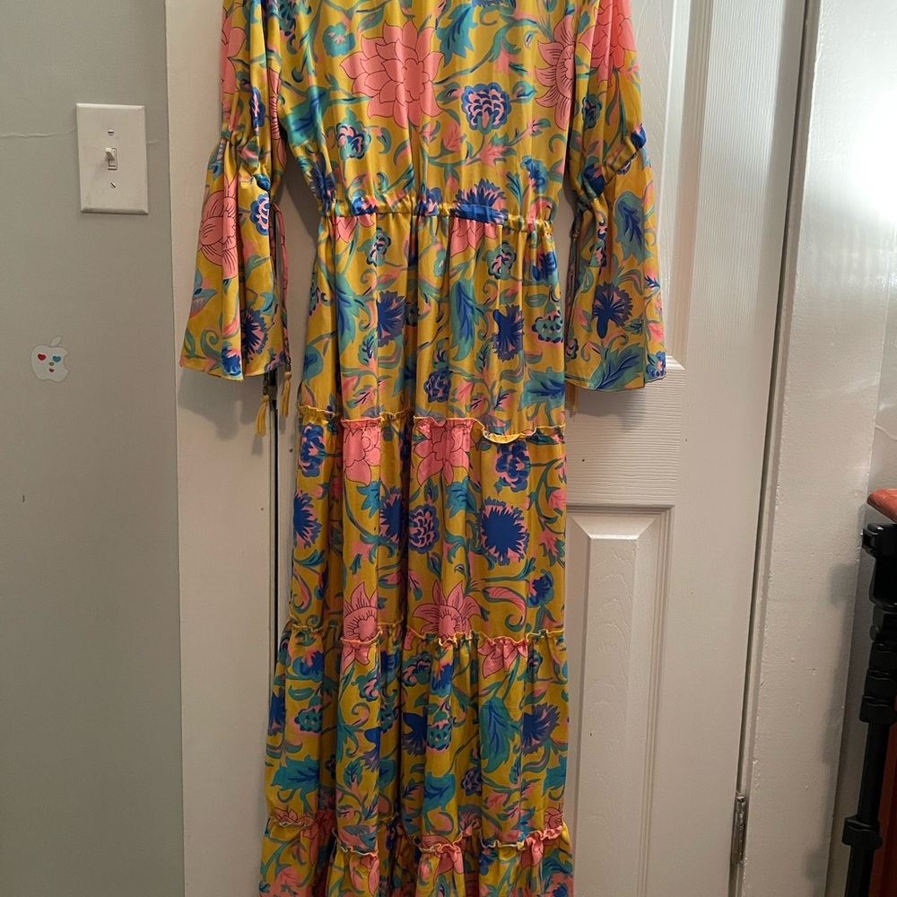 Vibrant Floral Maxi Dress with Bell Sleeves - Picture 9 of 9